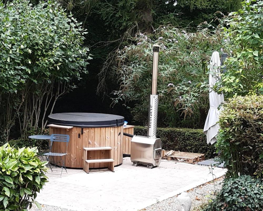 Bain nordique extérieur - Domaine des Monts de la Baie